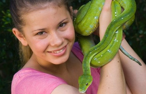 Bindi Irwin,posing with an American politician