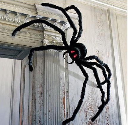 creepy-spider-halloween-decoration