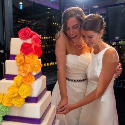 same sex-cake-cutting-