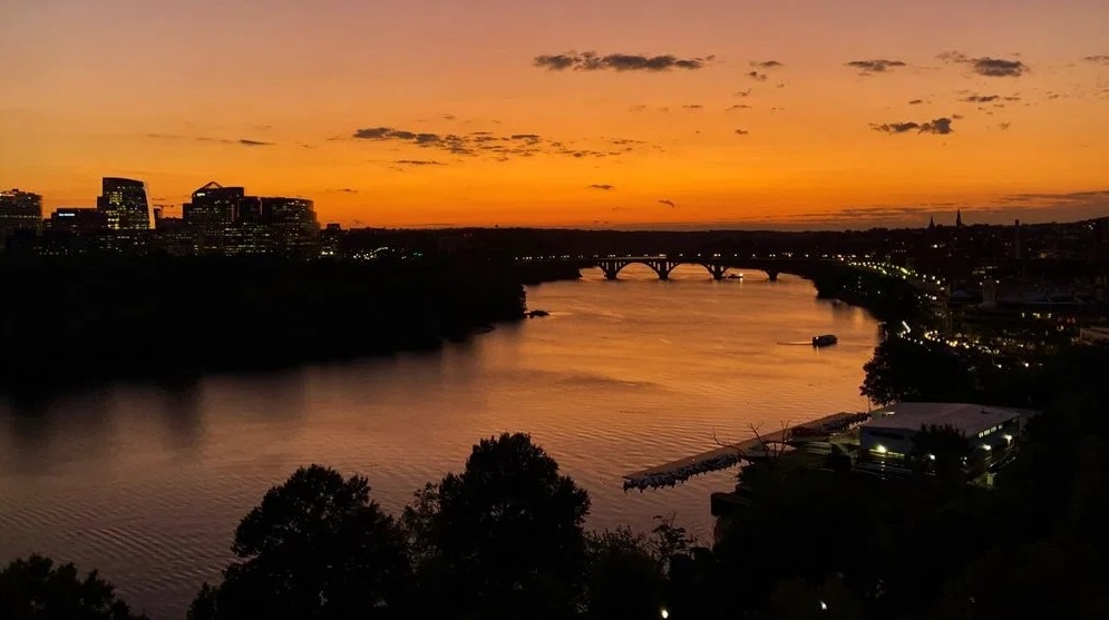 watergate-sunset